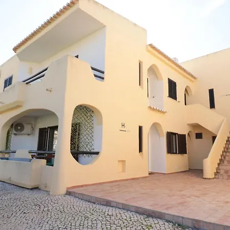 דירה Lovelystay - Cozy 1br Flat In With Ac And Balcony *