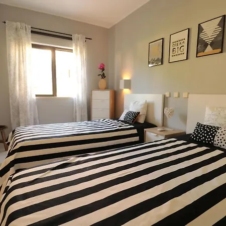 شقة Lovelystay - Cozy 1br Flat In With Ac And Balcony *