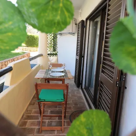 Lovelystay - Cozy 1br Flat In With Ac And Balcony דירה אלבור